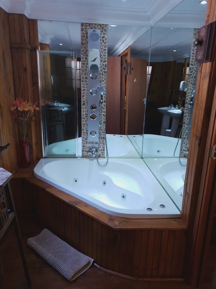Belurana Collection River Manor 49/50