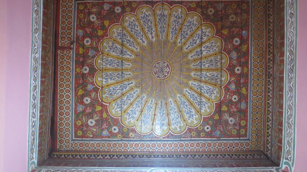 Riad Maizie 7/50