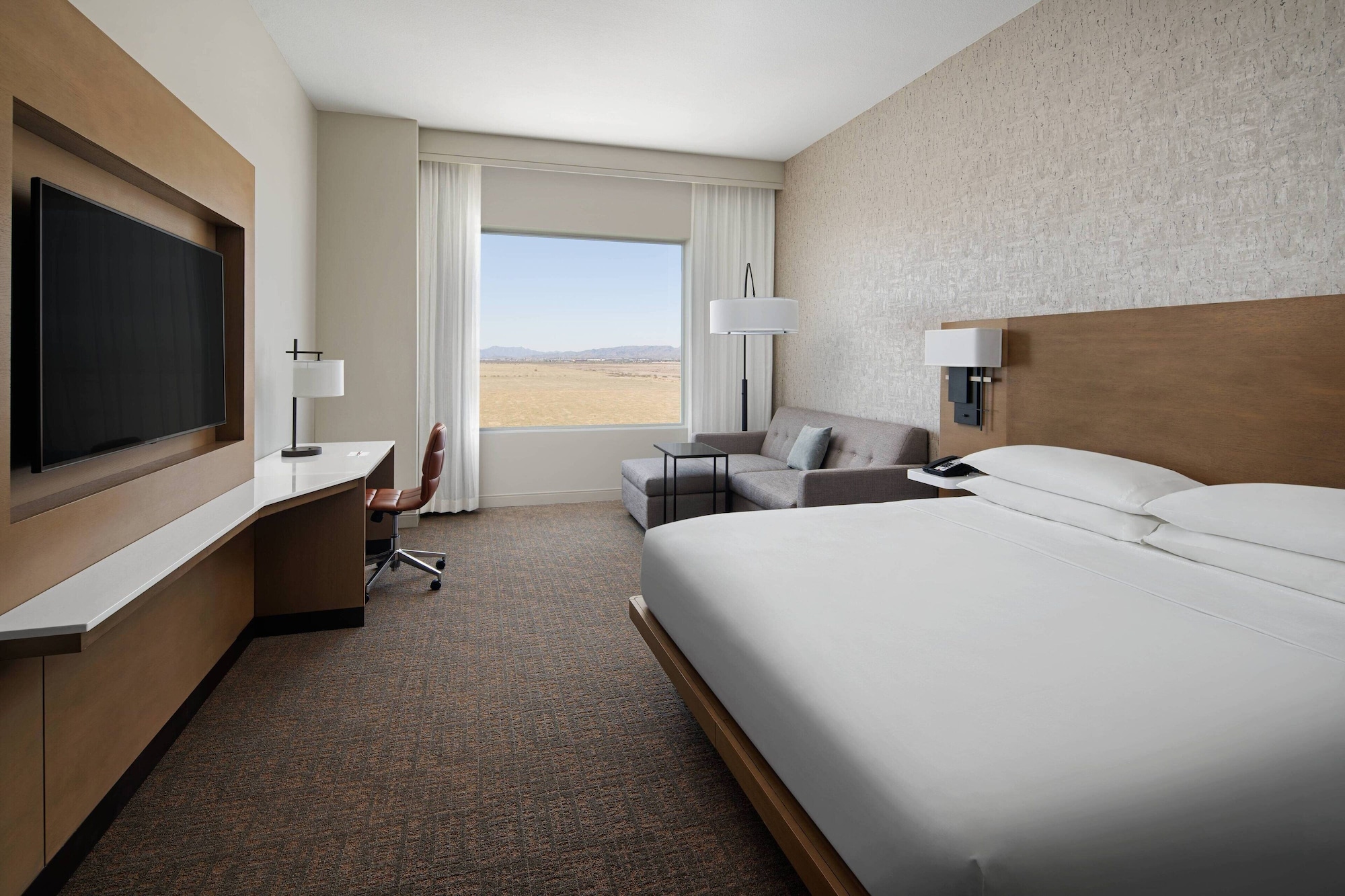 ROOM, KING BED, MOUNTAIN VIEW