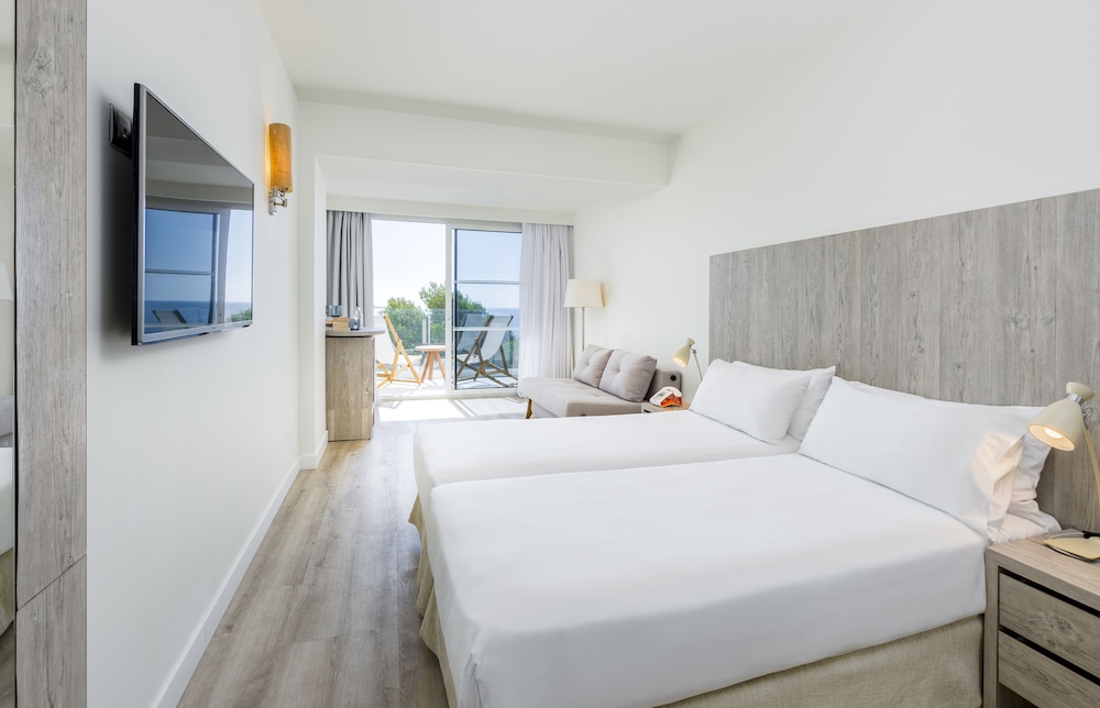 Melia Ibiza 16/49