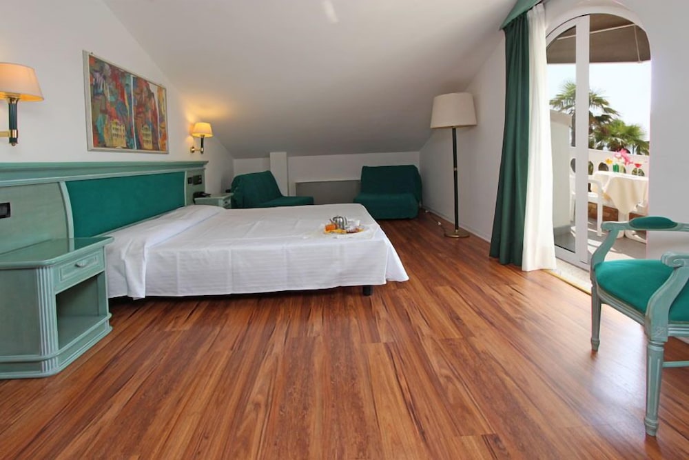 Park Hotel Cellini 10/50