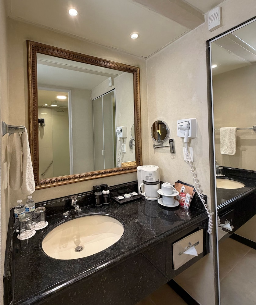 Safi Royal Luxury Towers 68/69