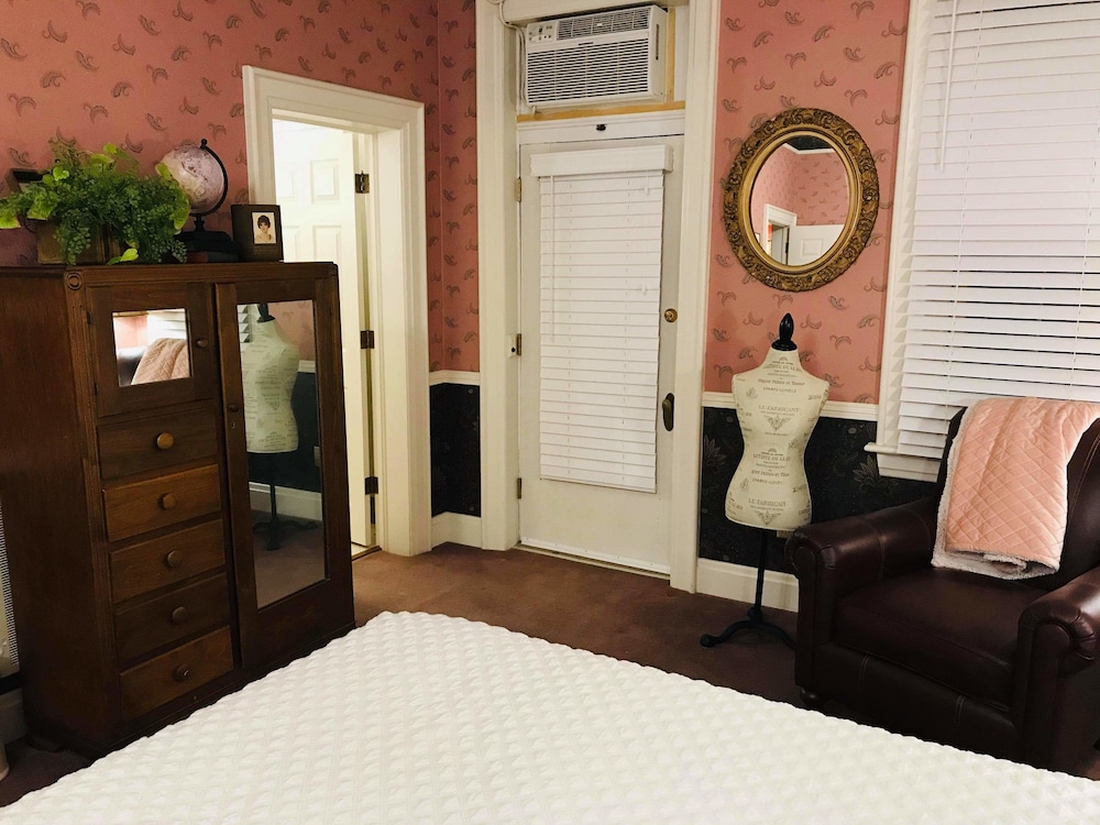Kingsley Inn 40/64