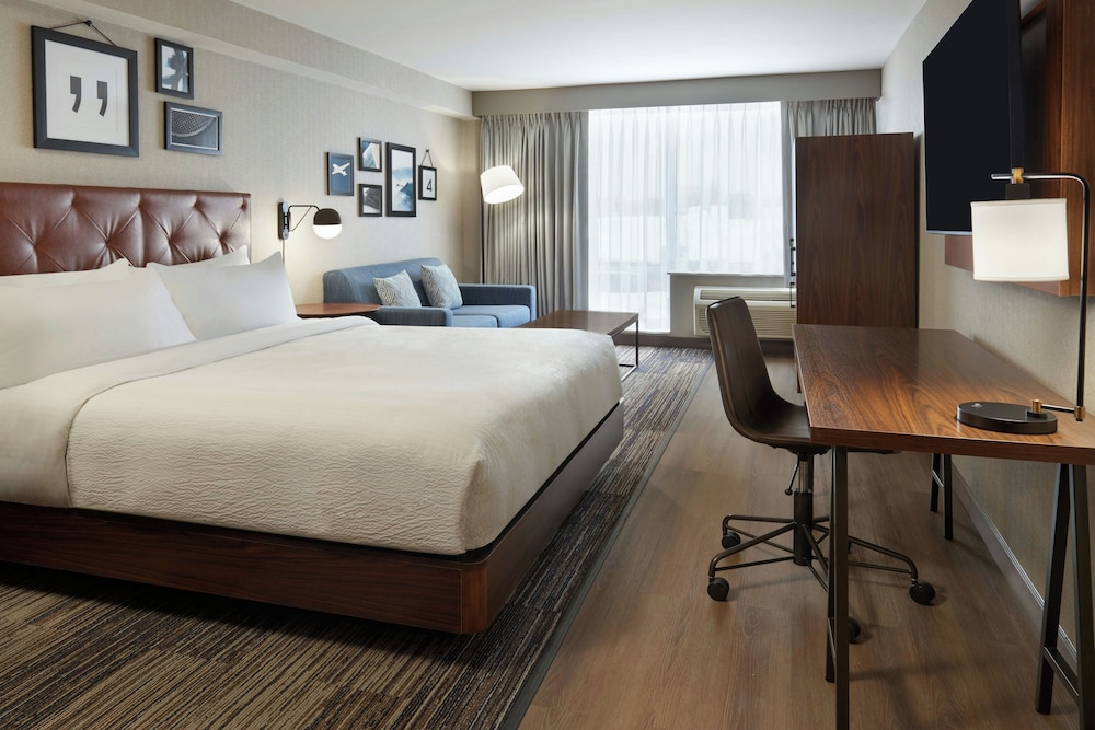 Four Points by Sheraton Point Edward Sarnia 25/62