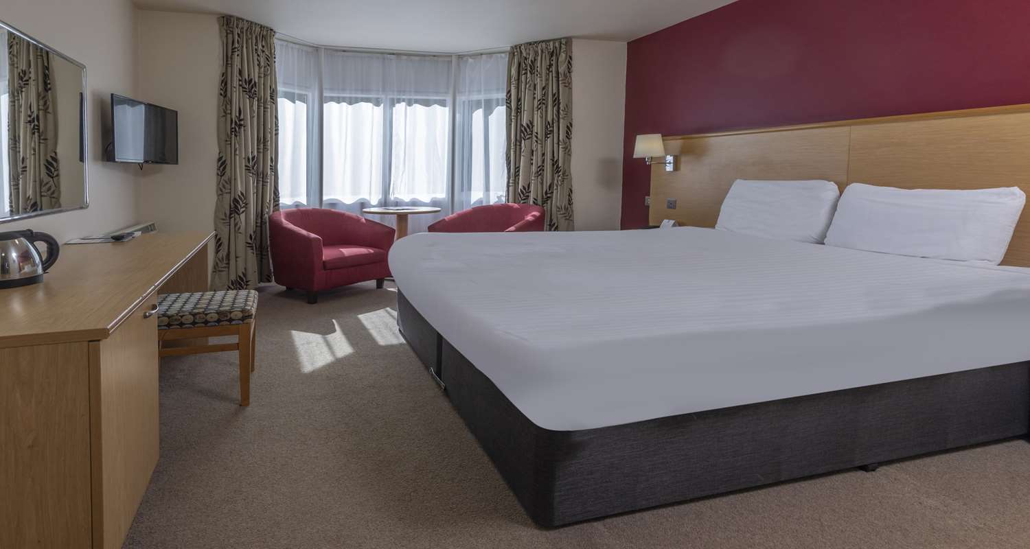 Standard, Double Bed, Golf Course View