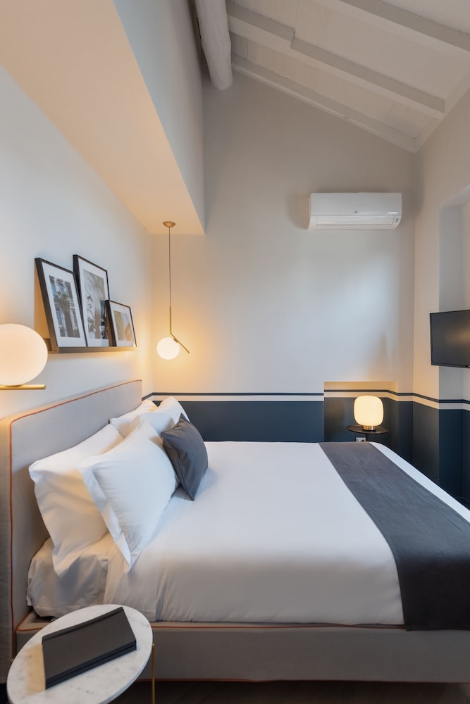 Velvet Grey Boutique Hotel 7/29