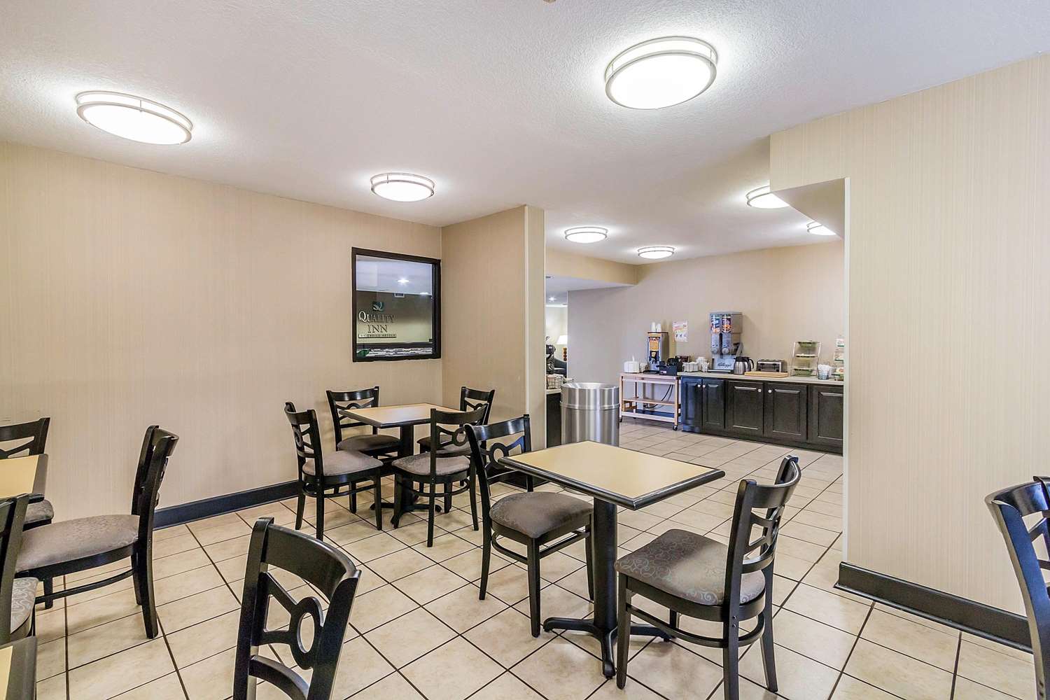 Quality Inn Savannah I 95 27/41