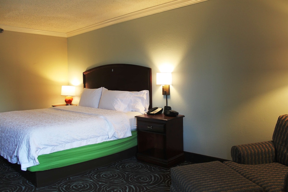 Hampton Inn Perry, GA 11/47