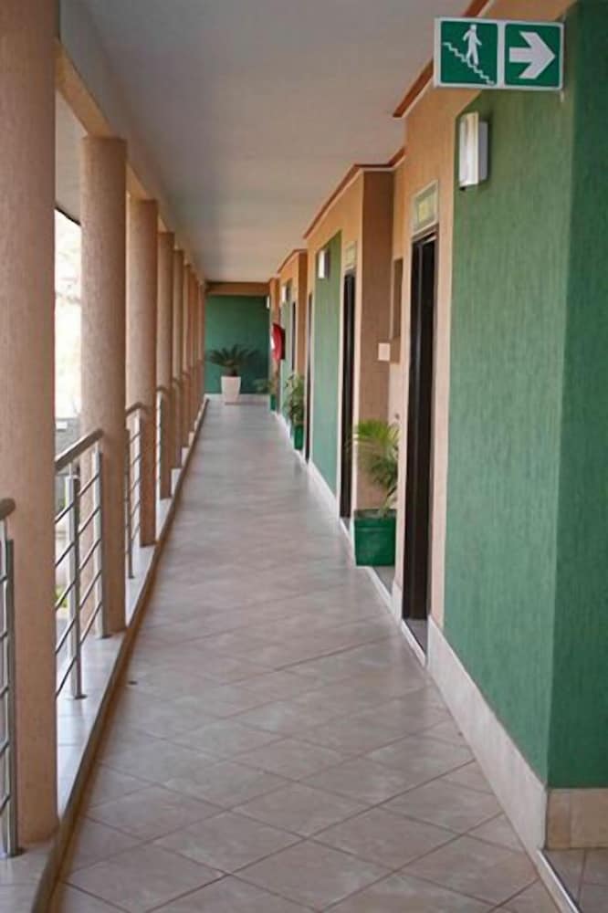 Vhafamadi Bed And Breakfast 33/37