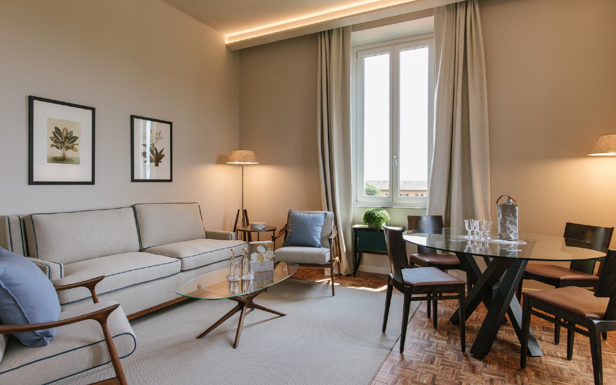 Elegant, Suite