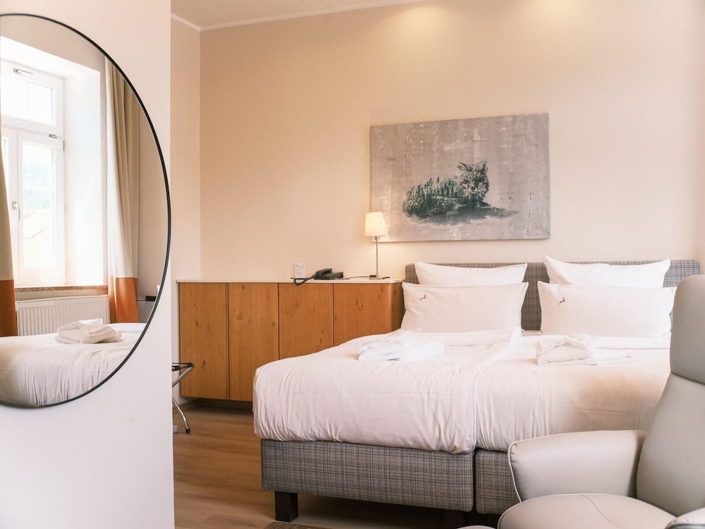 Signature, King Bed