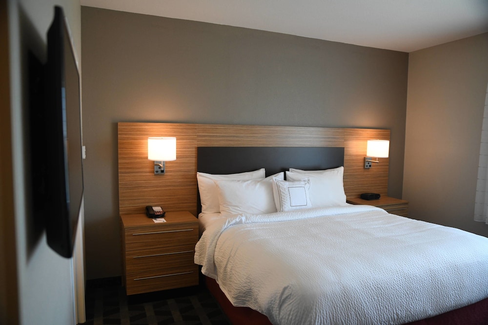 Towneplace Suites Kansas City At Briarcliff 17/45