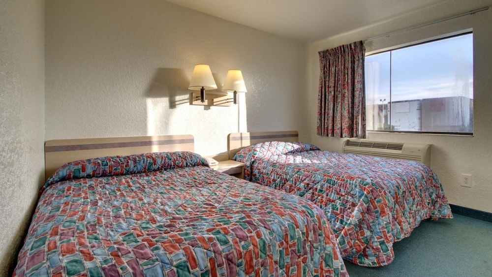 Motel6 Owensboro, KY 24/50