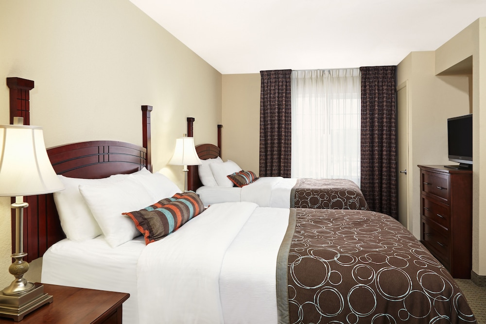 Staybridge Suites Milwaukee Airport South 15/53