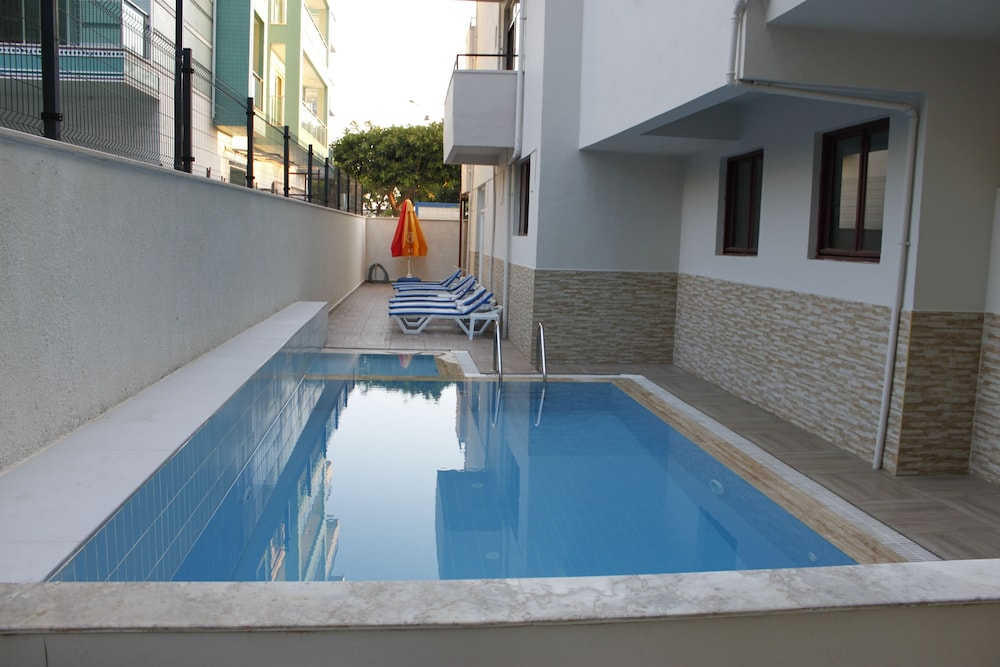 Aysev Hotel 13/42