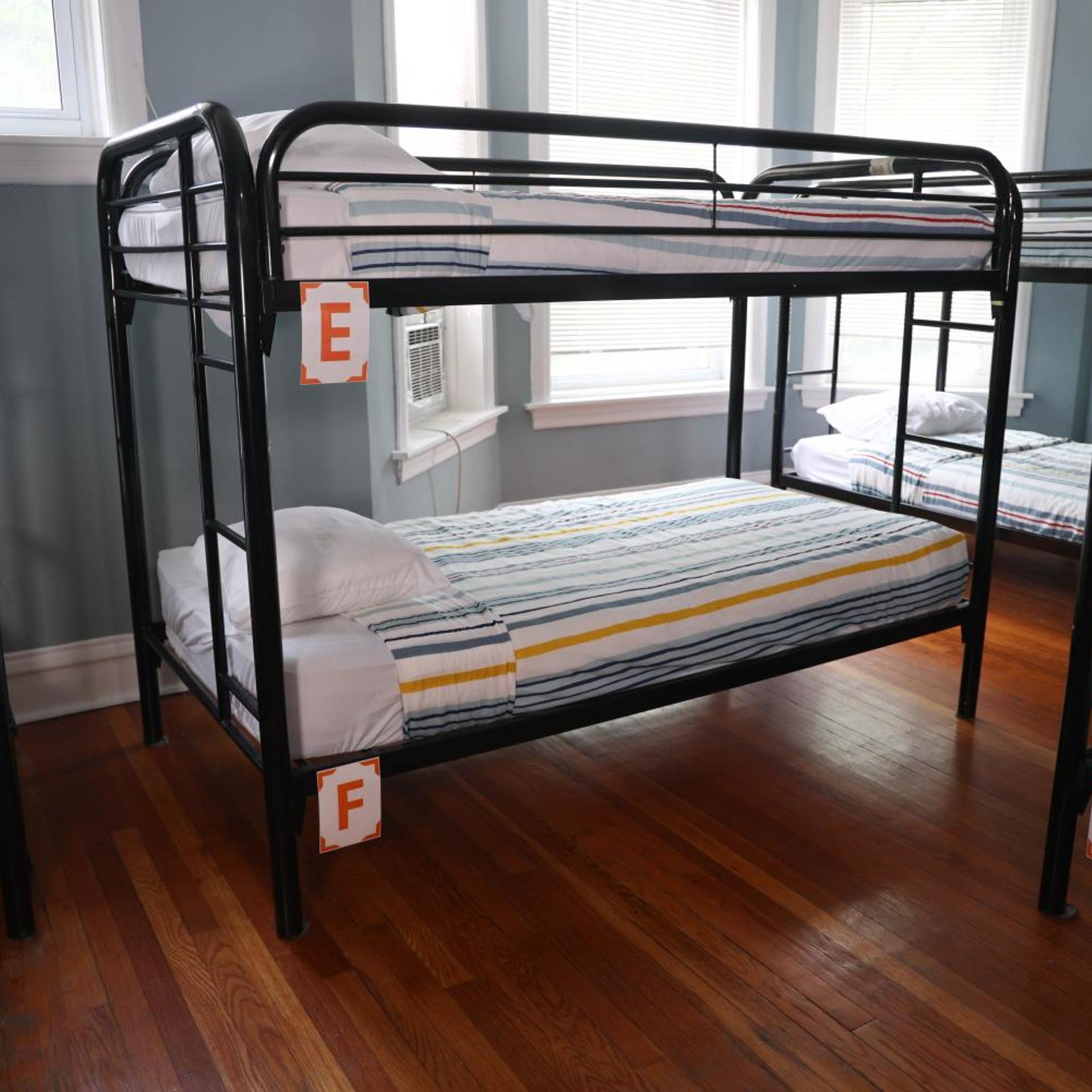Wrigley Hostel - Adults Only 42/48