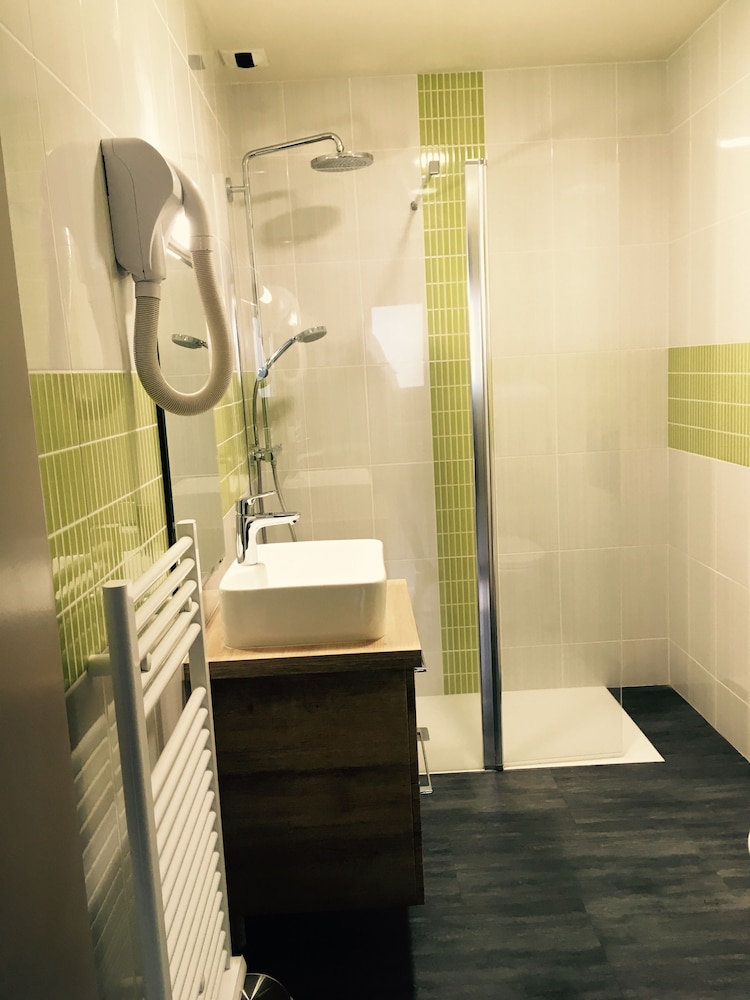 P Tit Dej Hotel Niort 12/58