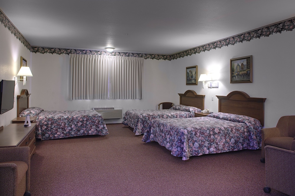 Lighthouse Inn 15/37