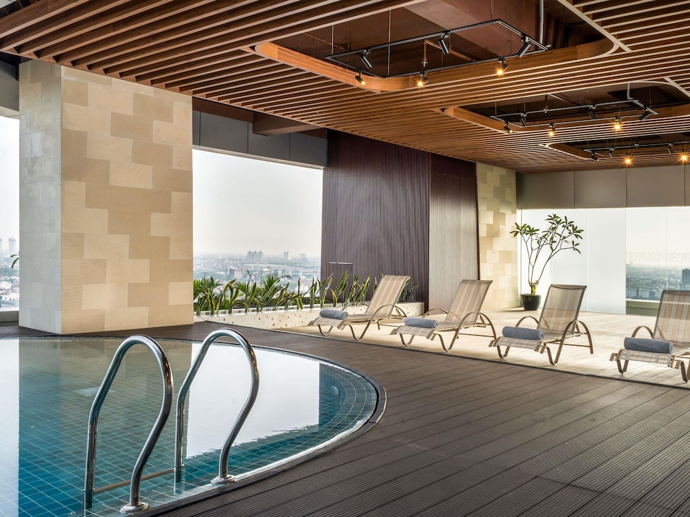 Novotel Jakarta Pulo Mas 20/50