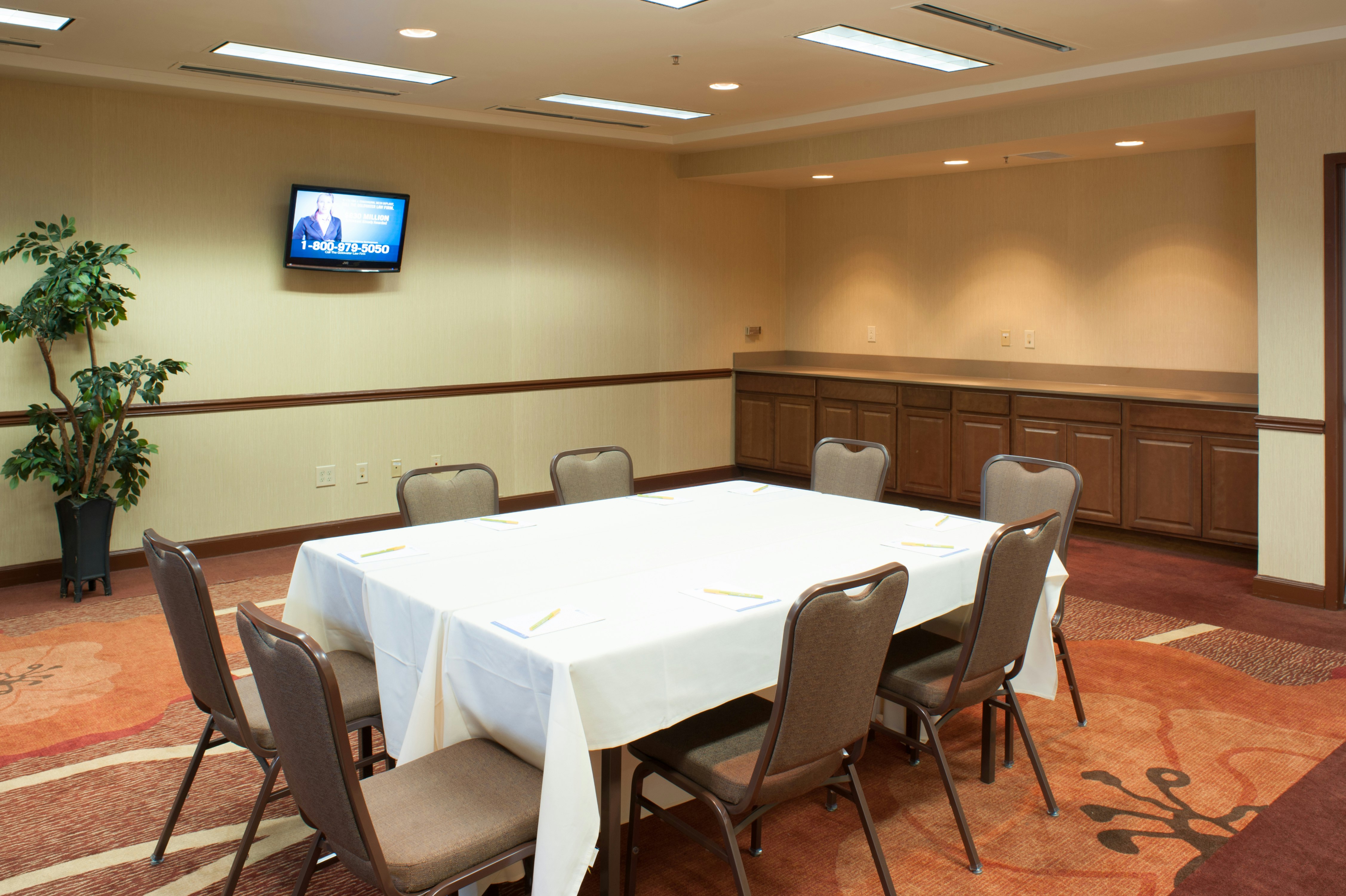 Hilton Garden Inn Tulsa Airport 42/47