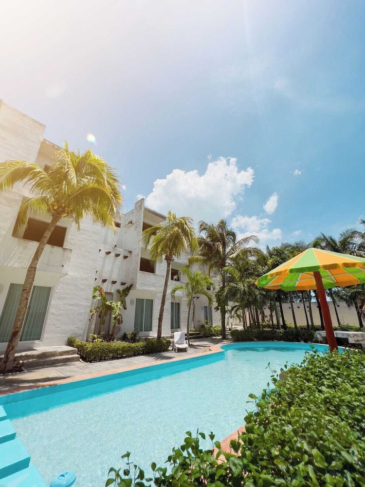 PUERTO SEYBA HOTEL 38/40