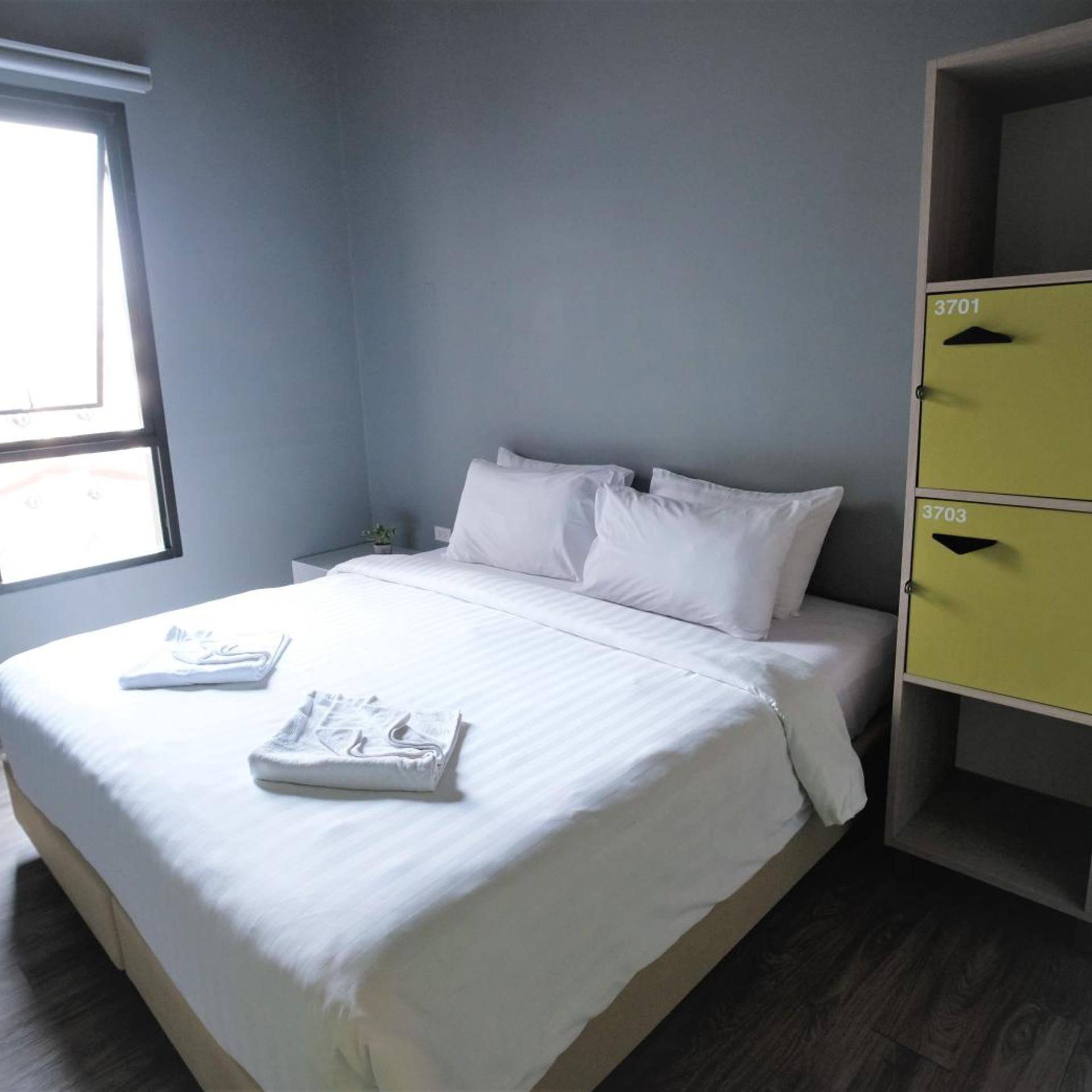 Female Only, Standard, Double Bed, Shared Bathroom