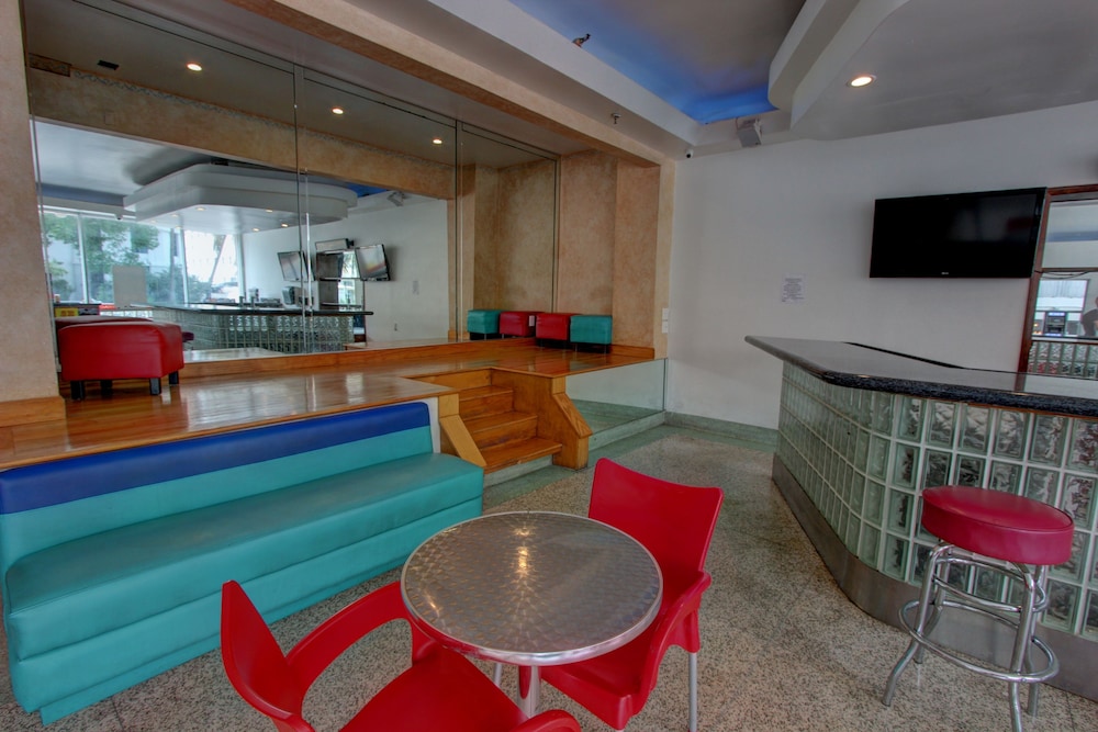 Parisian Hotel South Beach 22/32