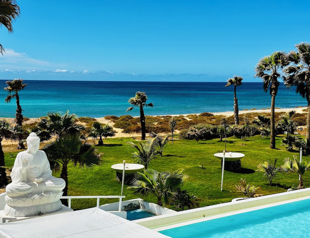 Hotel LIVVO Budha Beach 63/70