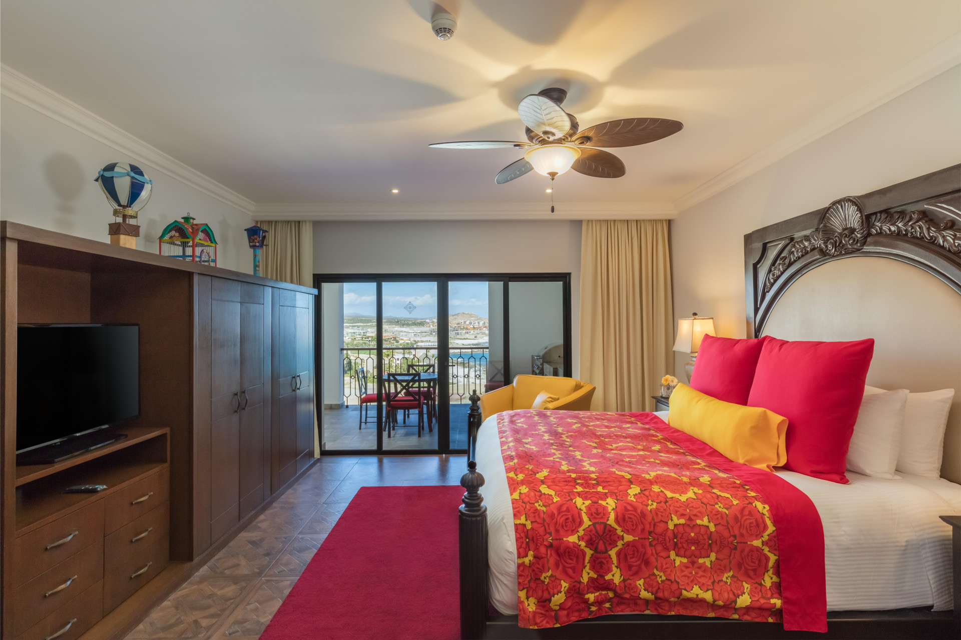 4 Bedrooms, Suite, with View