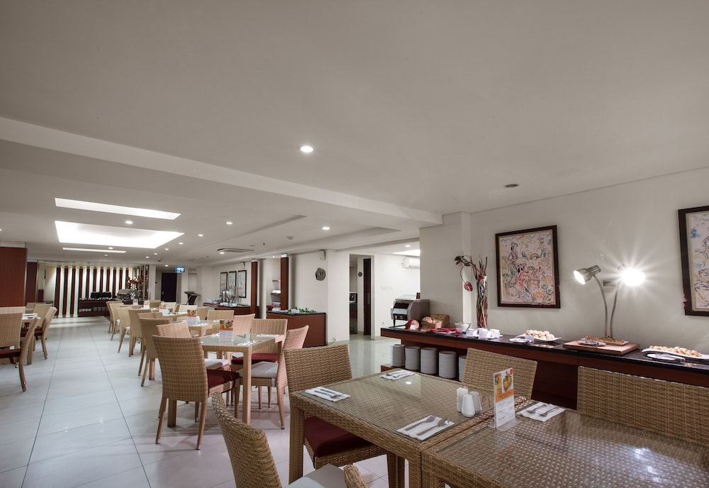 Sense Sunset Seminyak 43/57