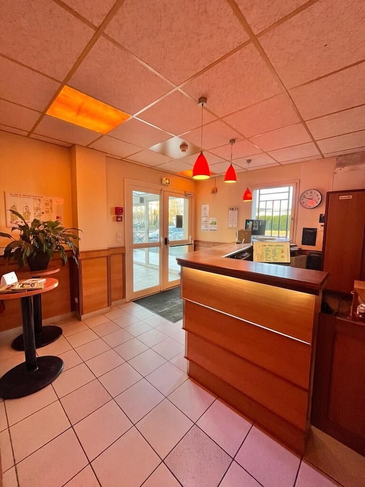 Logis Hotel Sully Le Château 2/49