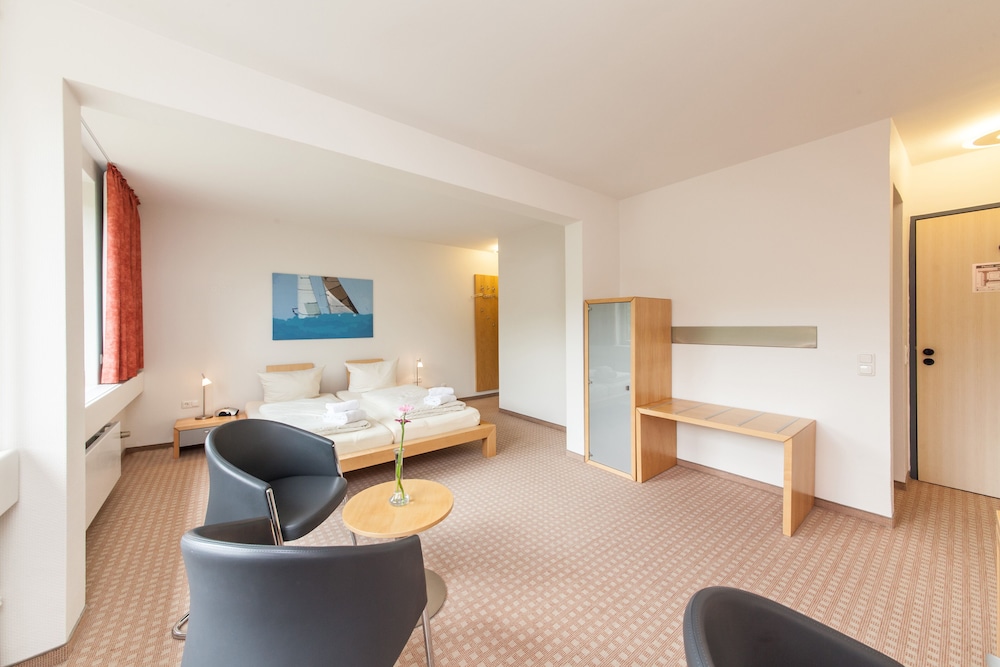 Akademiehotel Kiel 55/83