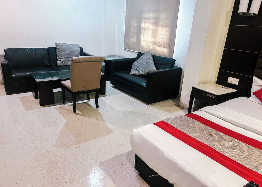 Metropolis Guest House 38/50