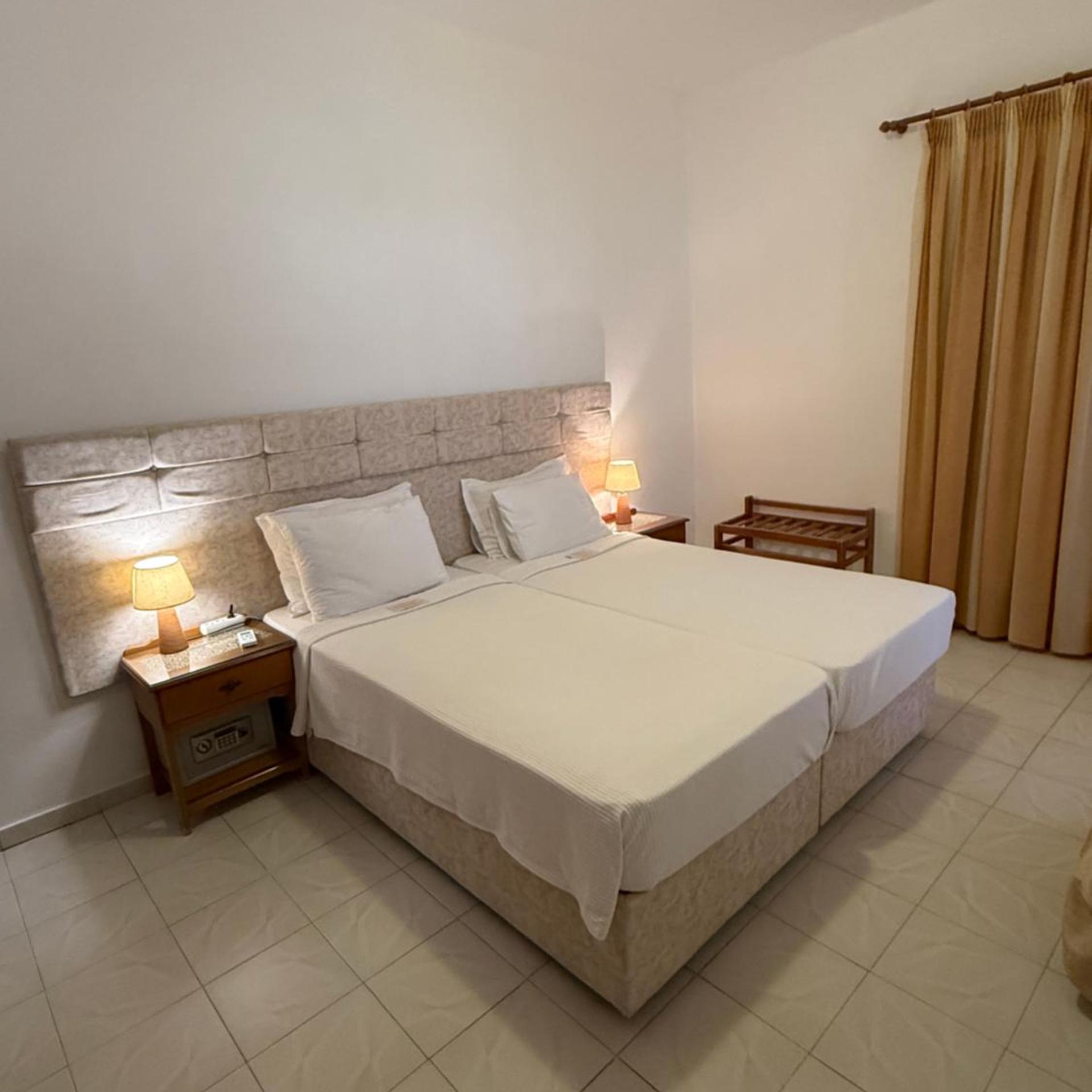 ASTERI(STAR)HOTEL 14/53