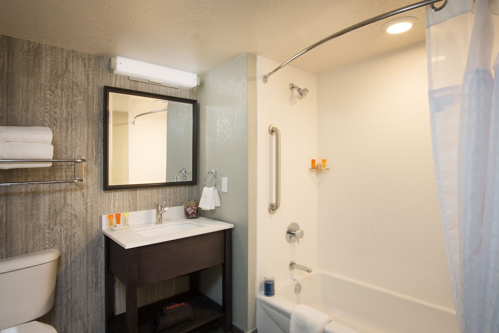 Hotel Azure Tahoe 35/39