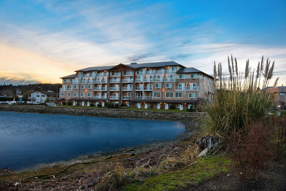 Oxford Suites Silverdale 2/59