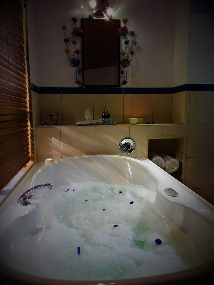 KIMI ORA ECO RESORT 28/70