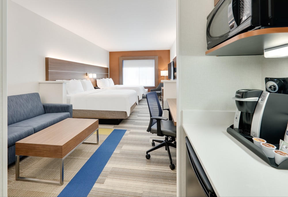 Holiday Inn Express Hotel And Suites Mitchell 36/67