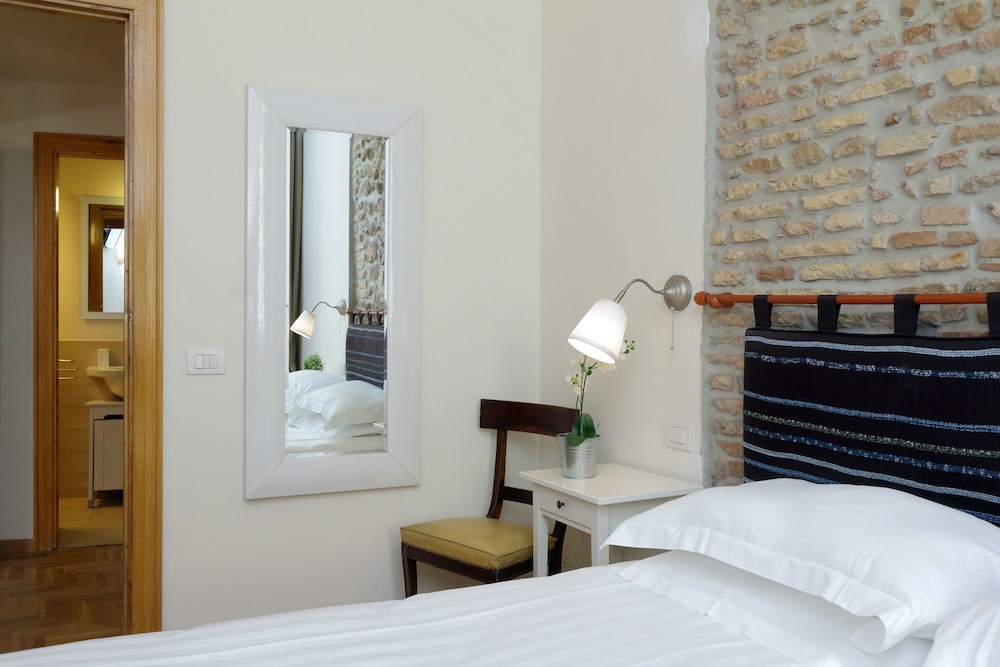 Spagna Charme - My Extra Home 3/13