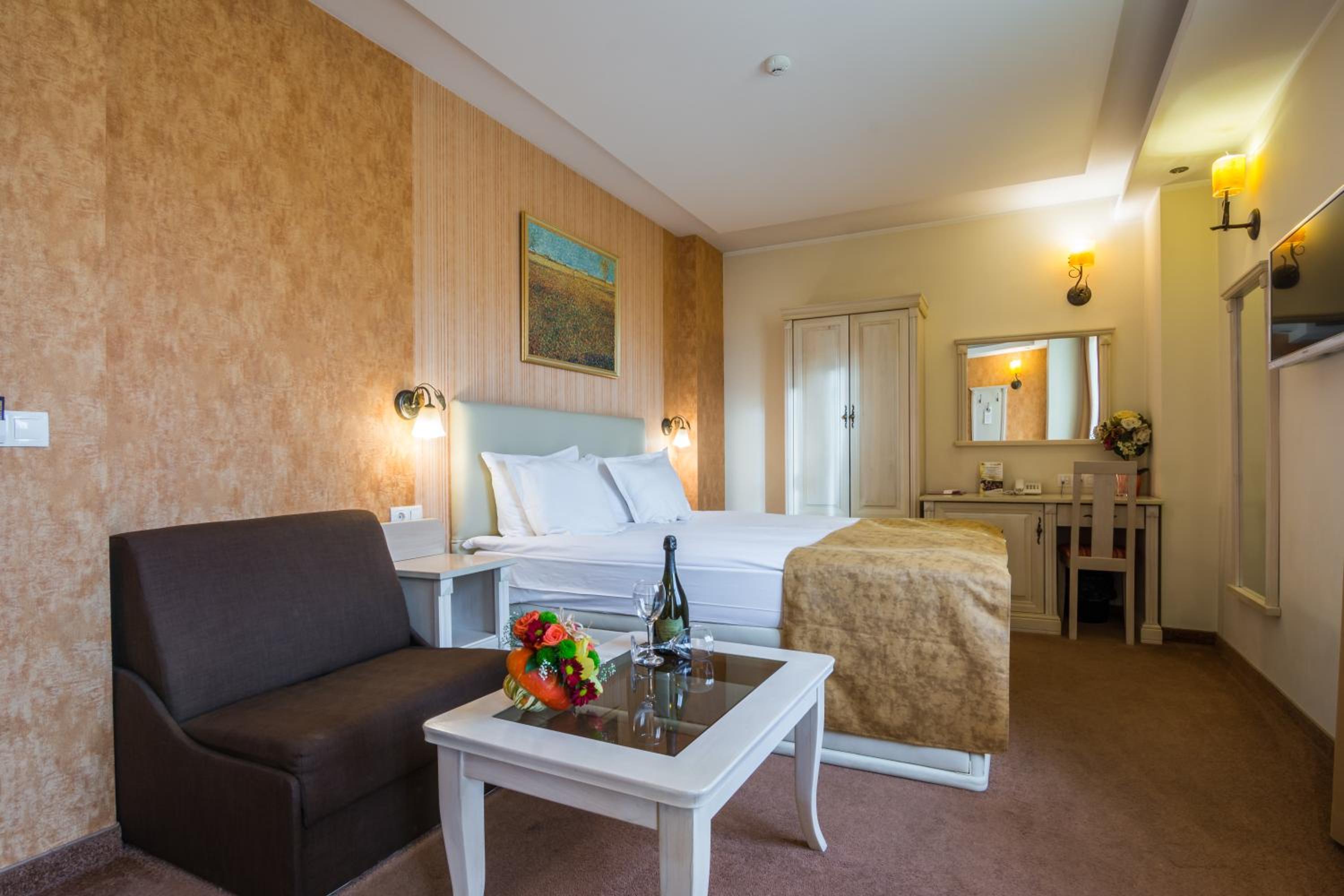 Hotel Adria 65/84
