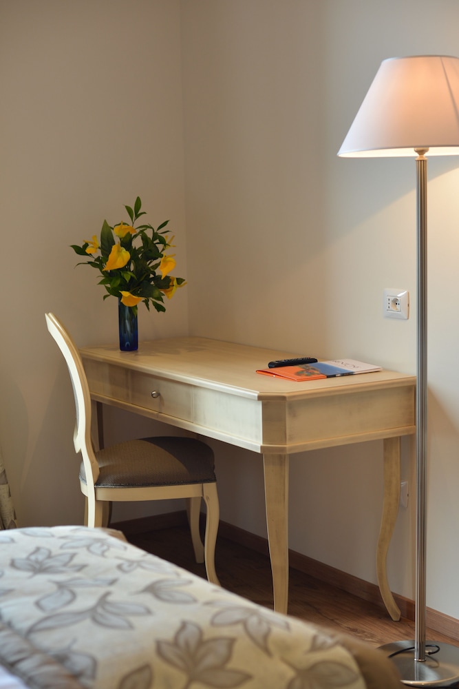 Boutique Hotel Brenzone 60/78