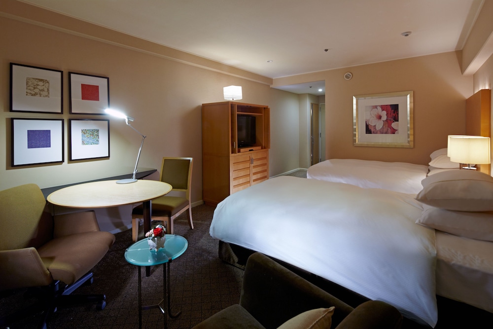 Sheraton Miyako 34/80