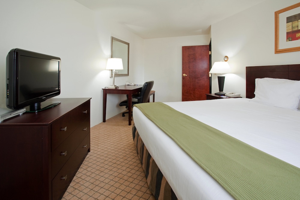 Holiday Inn Express Colorado Springs(Airport) 12/55