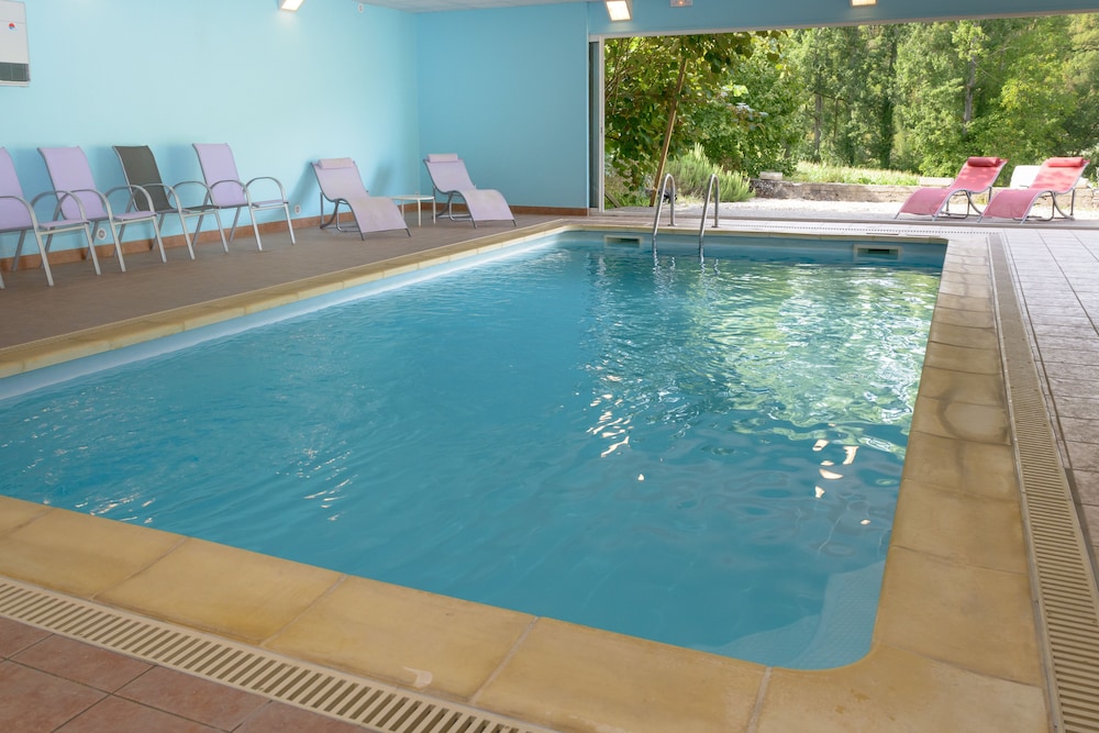 HOSTELLERIE DES LAURIERS 21/30