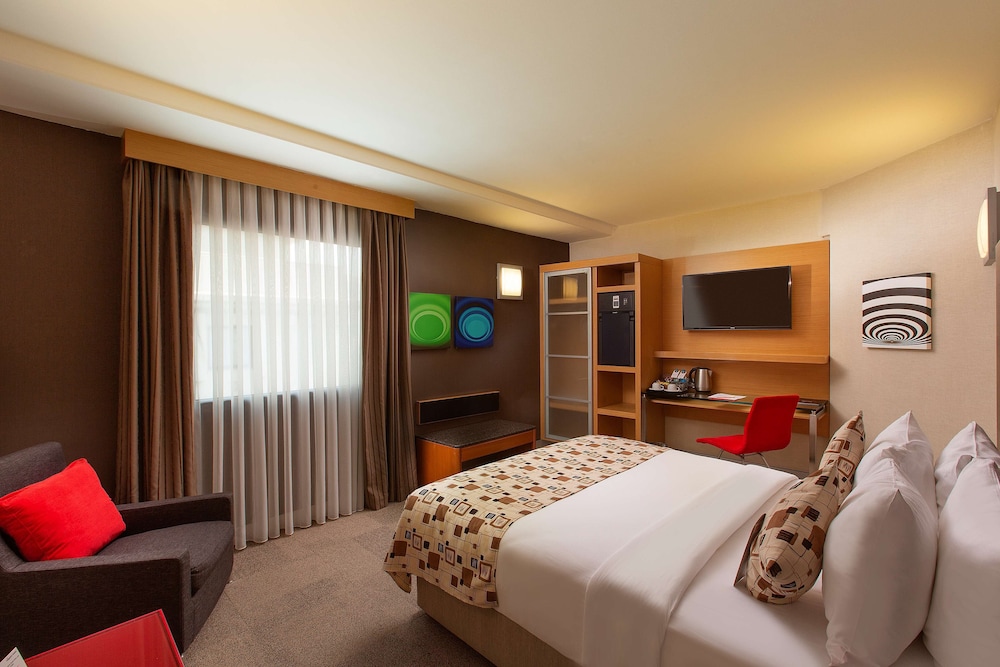 Nippon Hotel 17/55