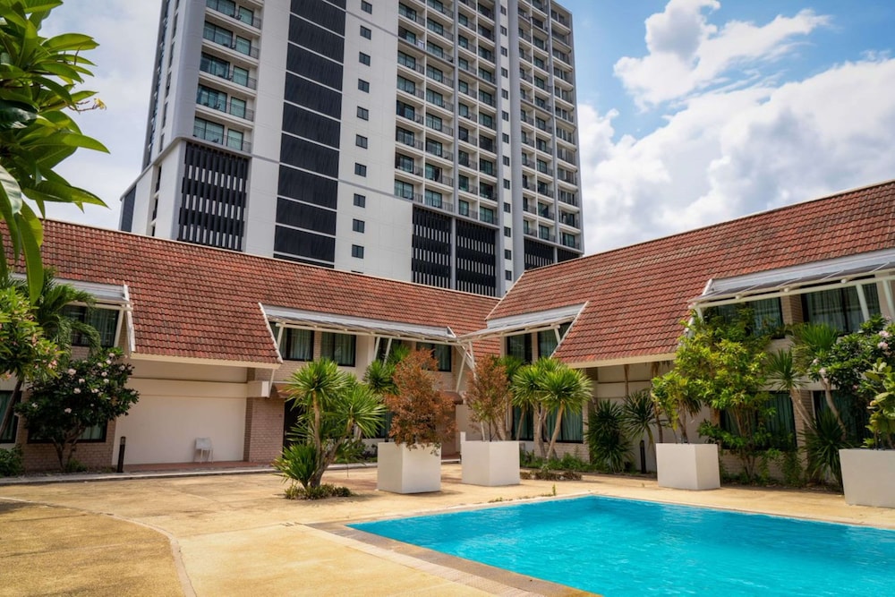 Hotel Tropicana Pattaya 11/78