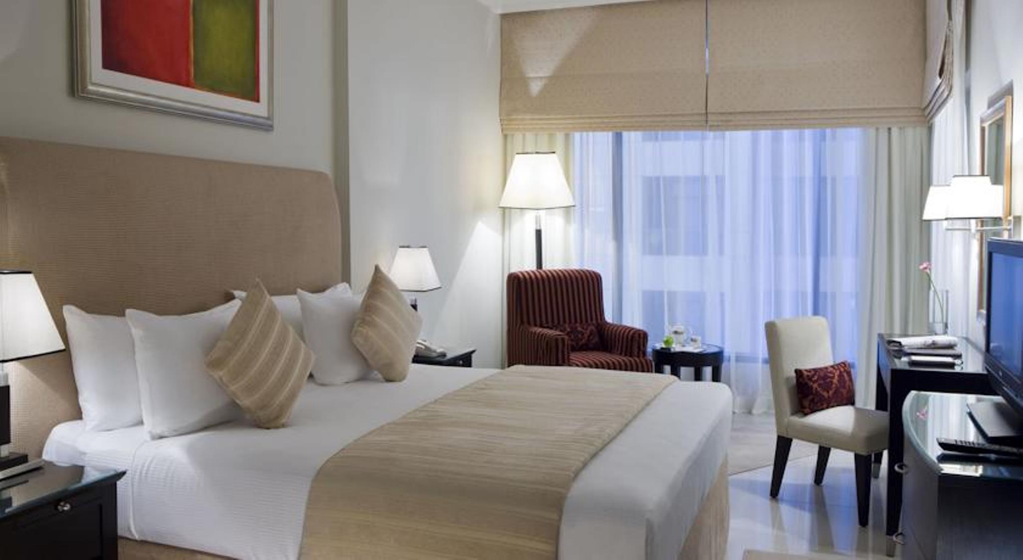 2 BEDROOMS, FAMILY, APARTMENT, KING AND TWIN BEDS, CITY VIEW