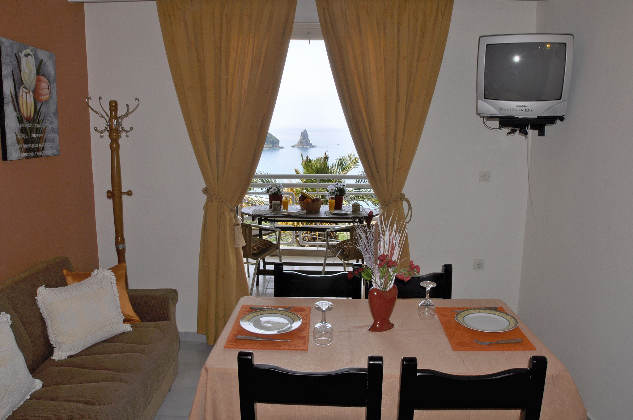 MAZIS APARTMENTS 25/49
