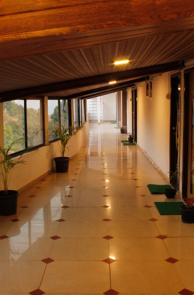 Valley Wood Resort And Spa 23/35