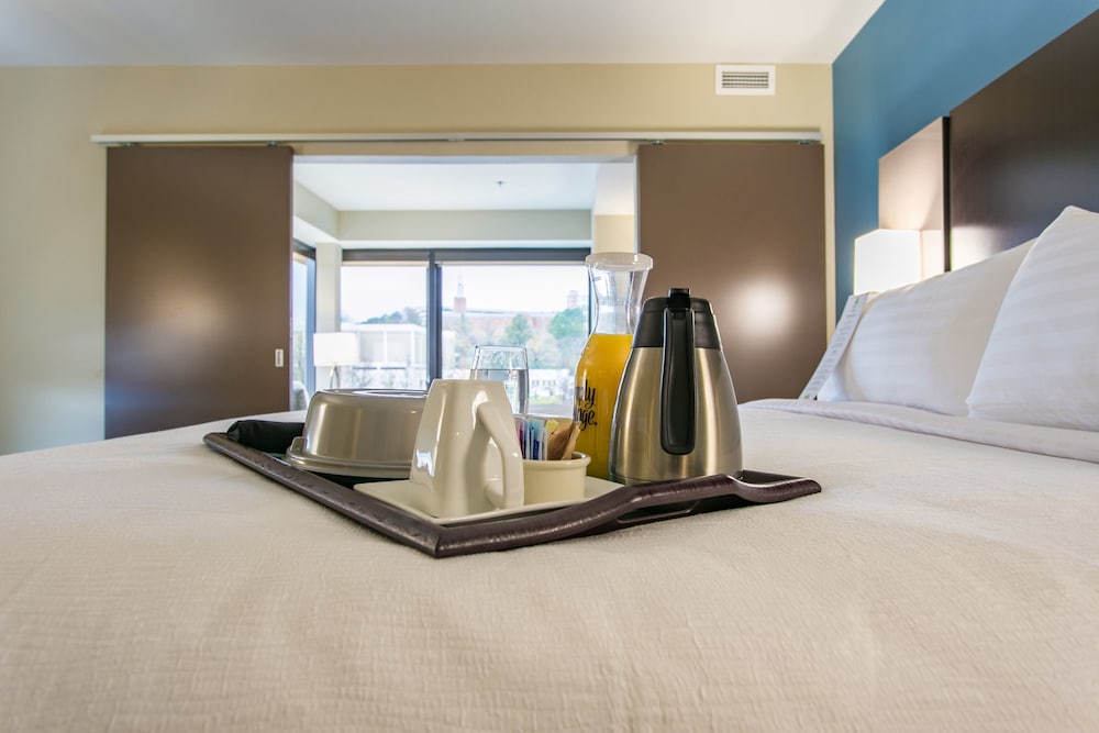 Holiday Inn Hotel & Suites CHATTANOOGA DOWNTOWN 26/65